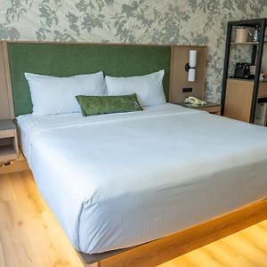 Park Town Hotel